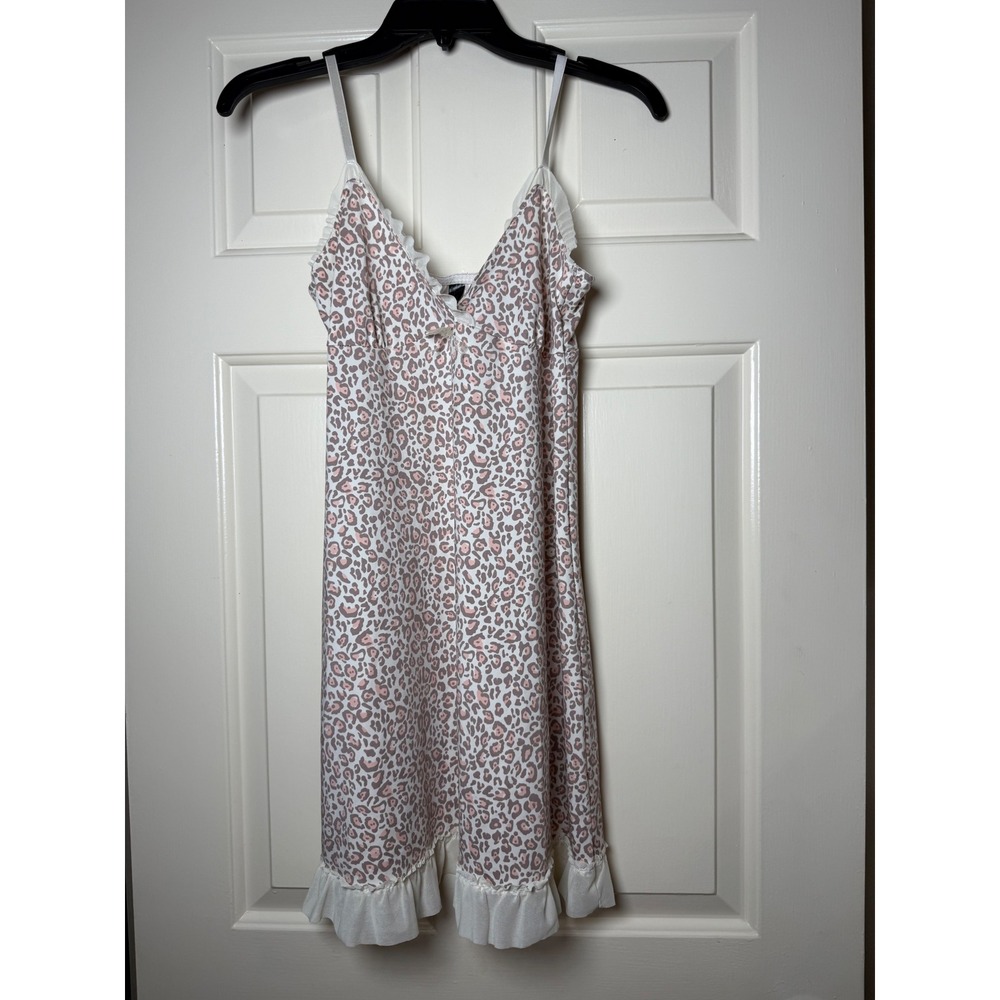 Marilyn Monroe Intimates Pink Leopard Print Ruffle Hem Chemise Nightgown Medium